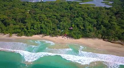 Panama Rundreise und Baden im Bijao Beach Resort